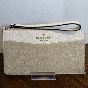 Kate Spade L ZIP Cream and Tan Wristlet NWOT